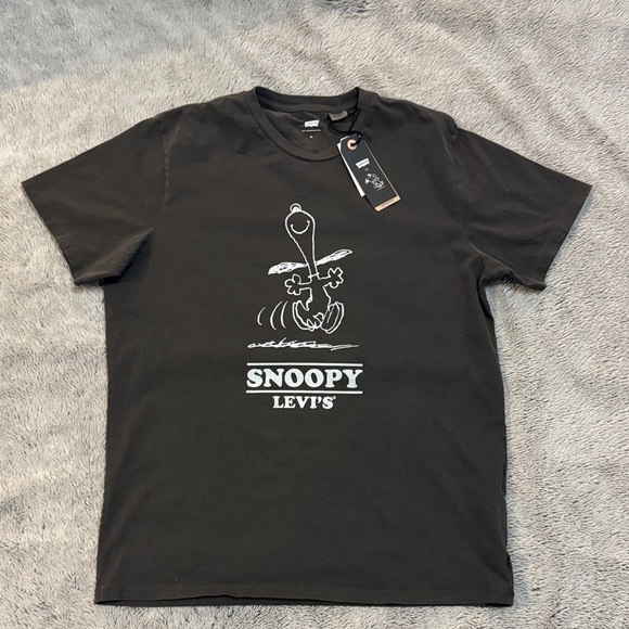 Levi's Other - Levi's Black Snoopy Graphic Tee